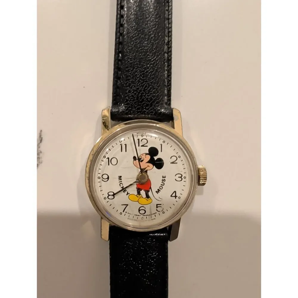Vintage Bradley MICKEY MOUSE Walt Disney Mechanical Swiss Made Wind-Up Watch